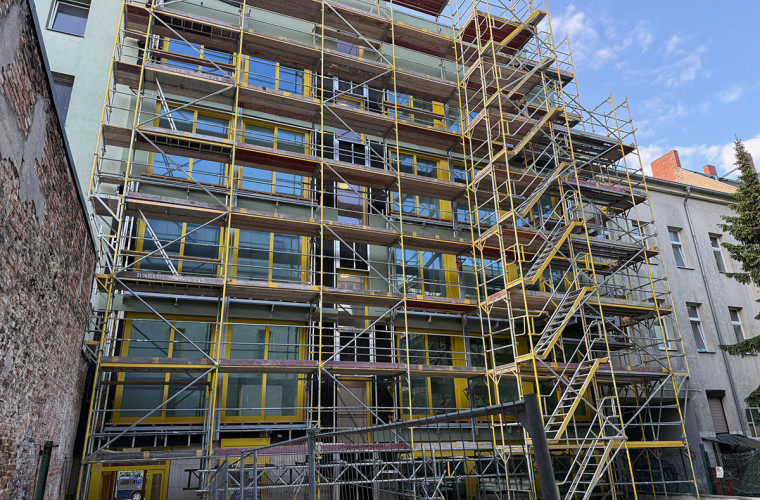 Neubau von  Wohnhäusern mit 15 Wohneinheiten und 4x Gewerbe in Berlin-Neukölln